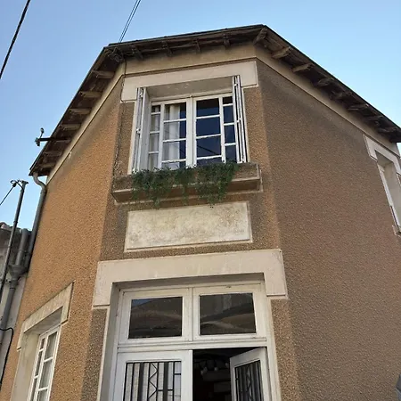 Maison De Village Au Coeur Du Marais Poitevin アパート