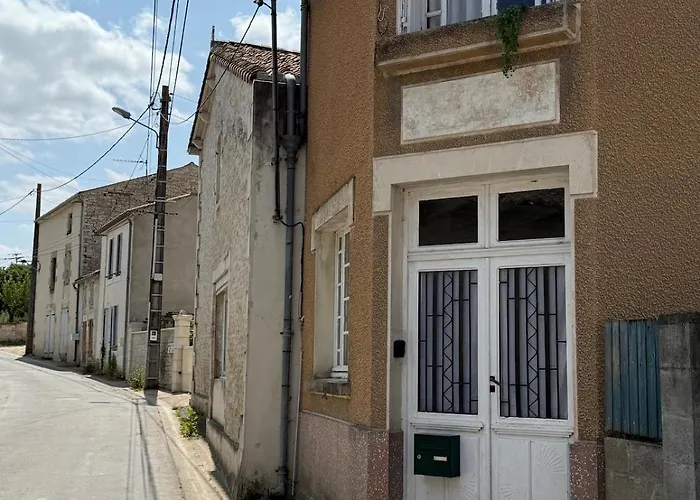 Maison De Village Au Coeur Du Marais Poitevin *